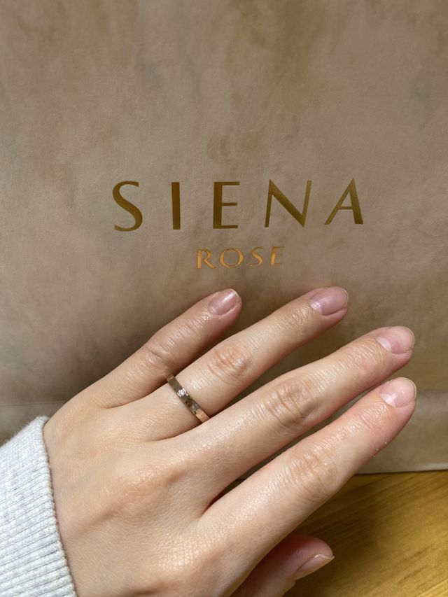 ロゼチナの素材を選びました！デザインも色も最高に可愛いです！