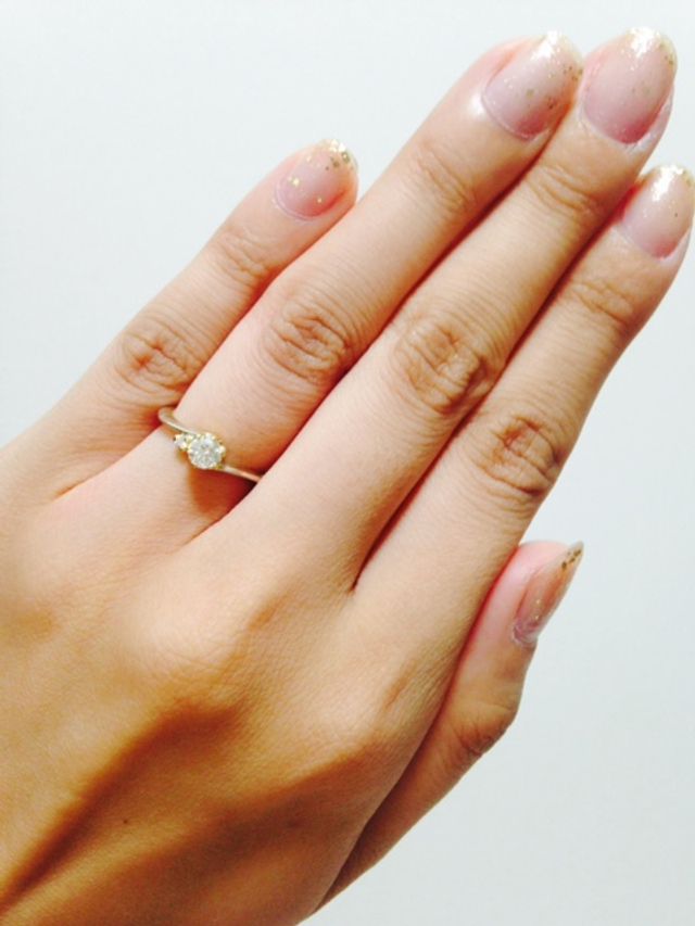 指輪を着けた写真