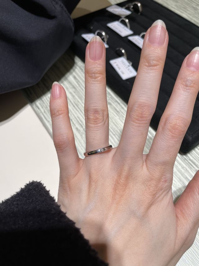 シンプルなストレートデザイン