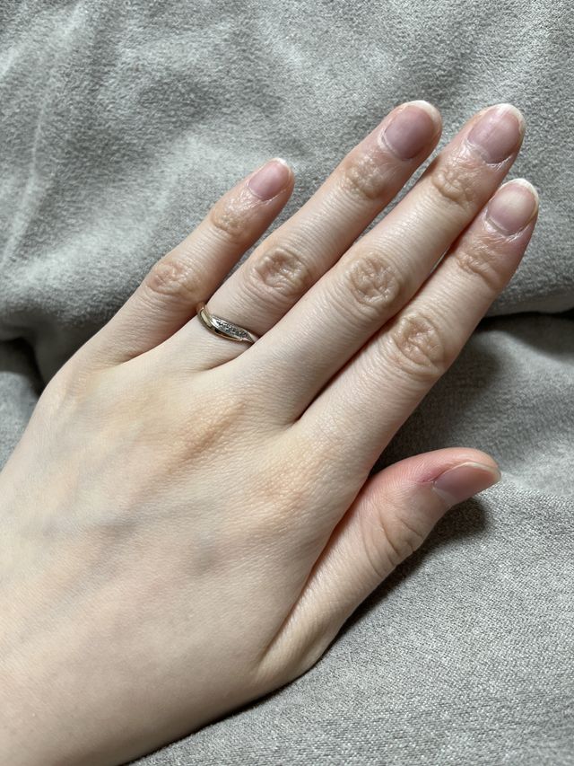 この写真はピンクゴールドのマリーゴールドという指輪です。
