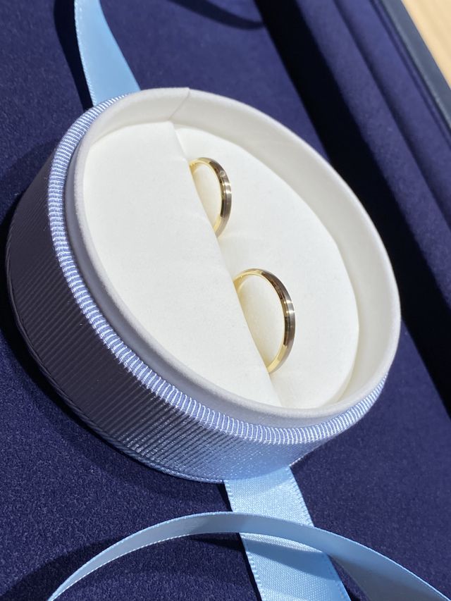 完成した指輪との初対面の時の写真