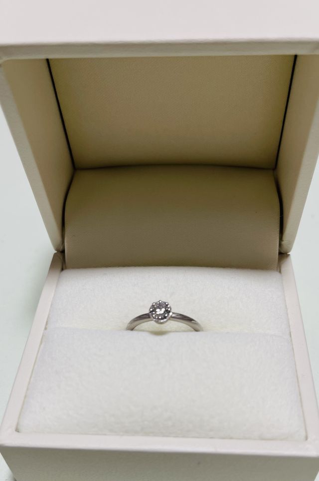 専用のケースがついています