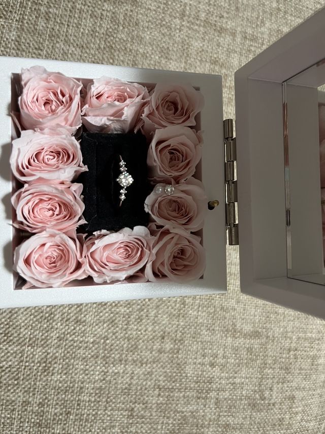 オルゴールリングケースと共に