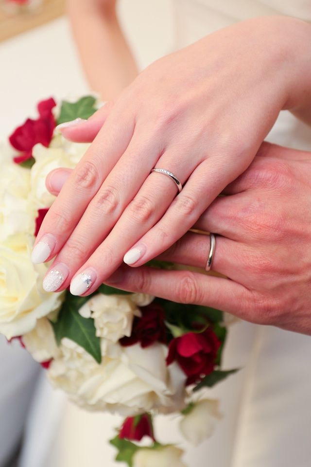 ペアで付けるとより素敵でとてもお気に入りです^ ^