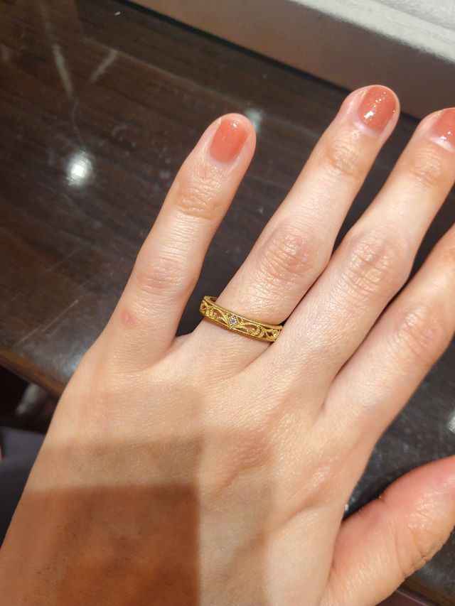 透かしの指輪を探してました