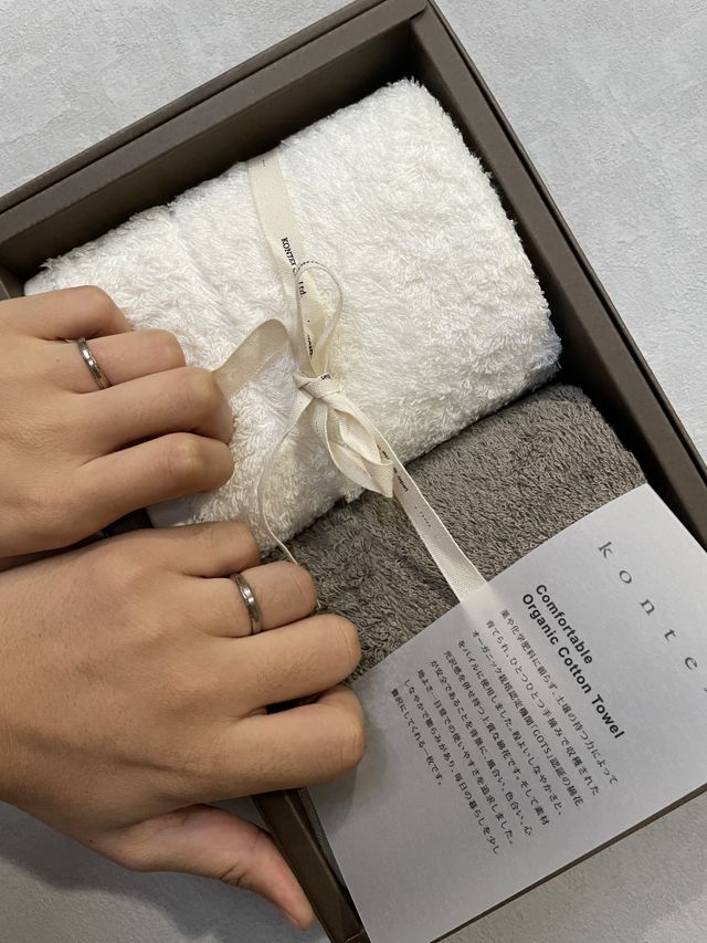 フィッシャーの指輪を受け取る際、タオルも一緒に頂きました