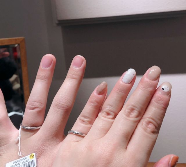 初めての指輪選びに戸惑いましたが、たくさん見せてもらいました