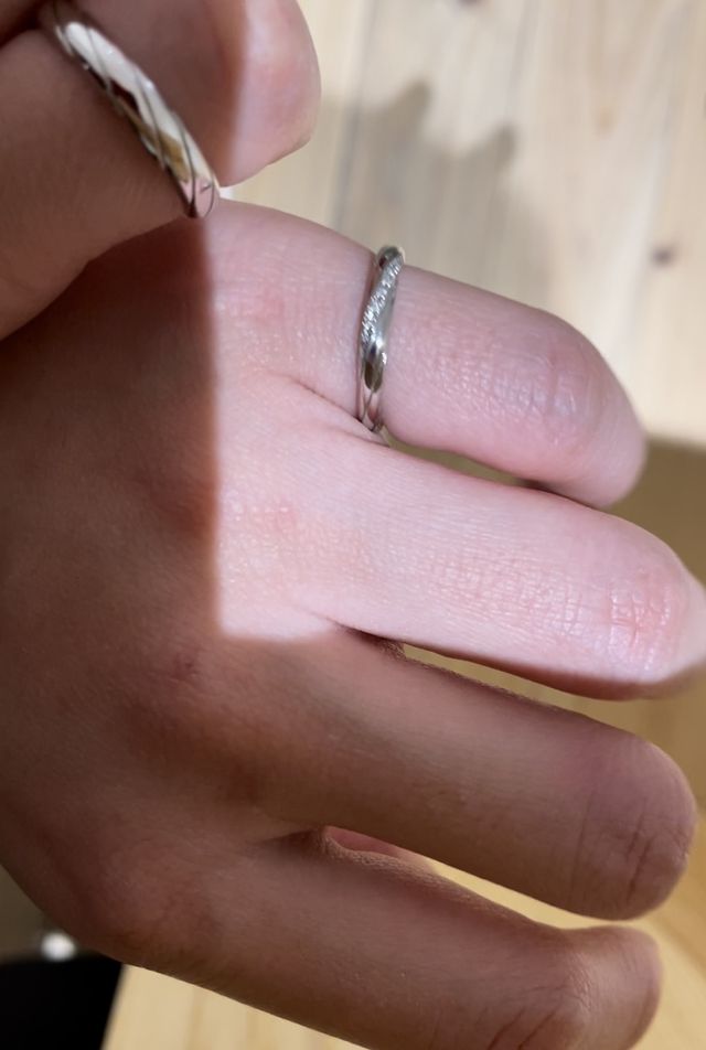 柔らかい曲線の美しさを楽しめる指輪
