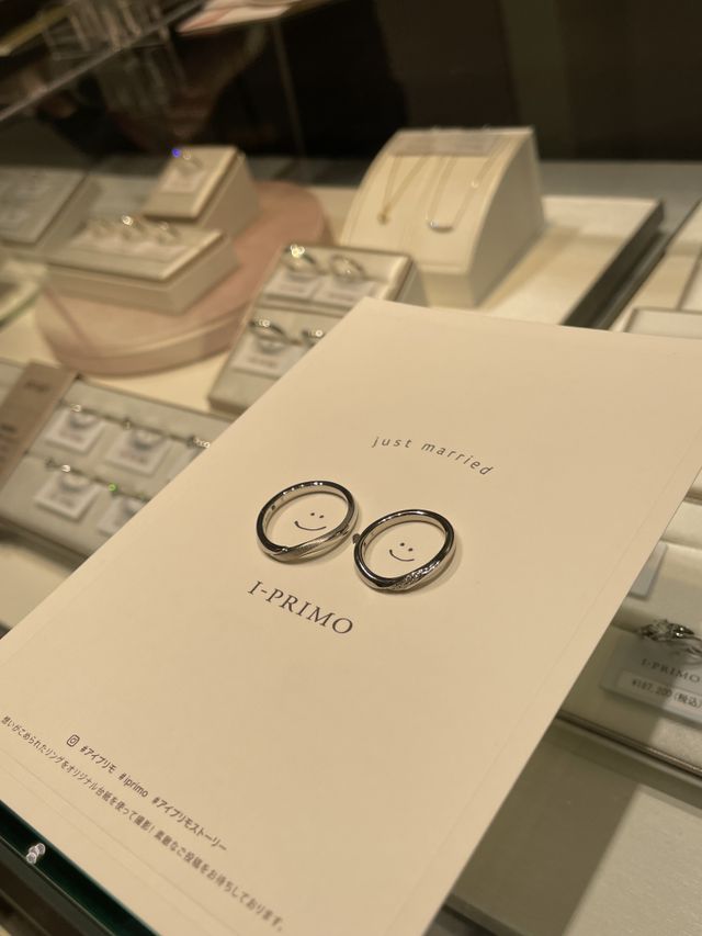 受け取りの際に頂いた、写真を撮れる台紙にのせての１枚。