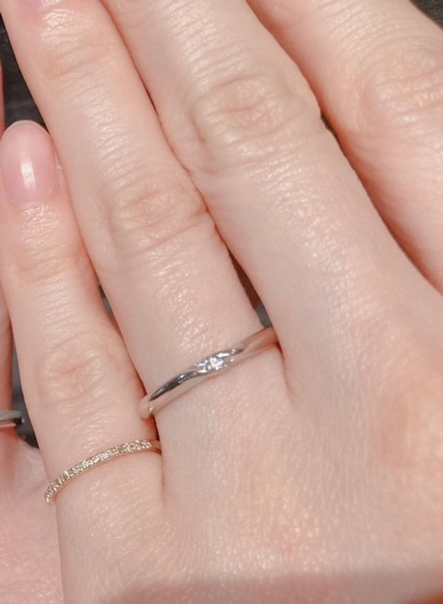 ピンキーリングは私物です。