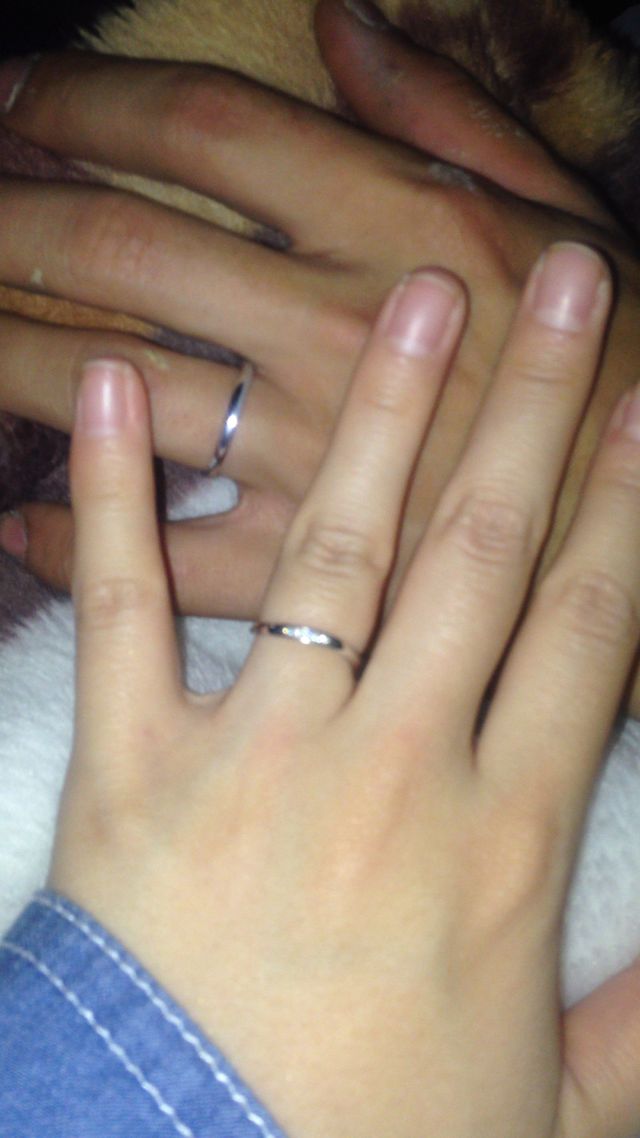初めて2人で指輪をはめた時