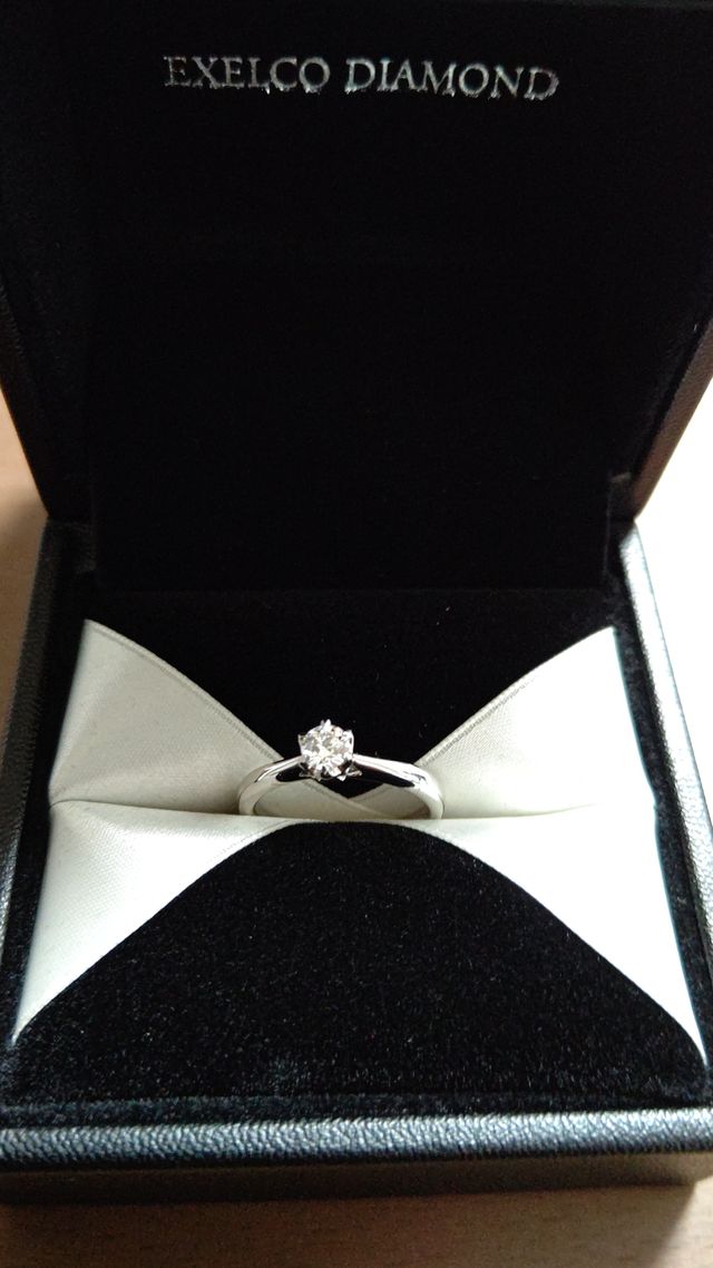 ダイヤがきれいに見える指輪です