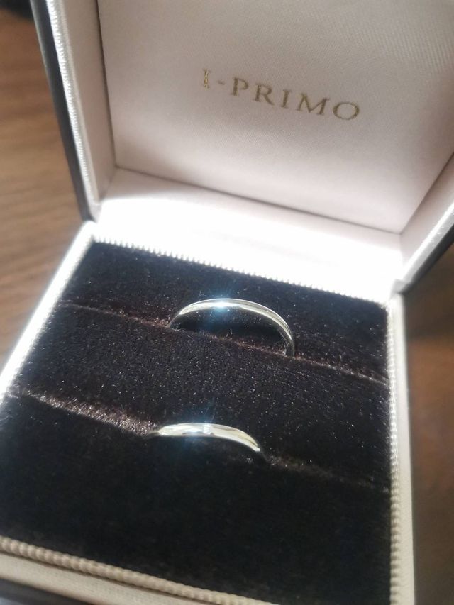 ウェーブラインのあるシンプルな指輪でした！