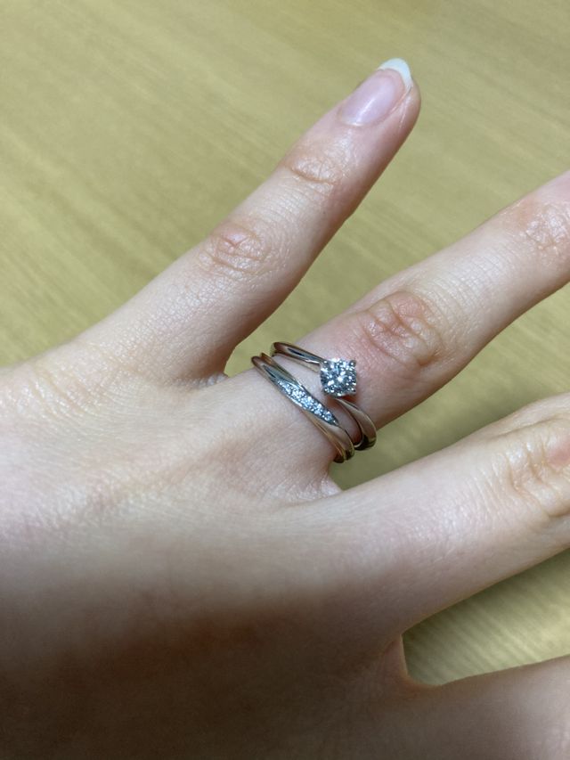 メビウスの婚約指輪と
カローレの結婚指輪のセットが合います