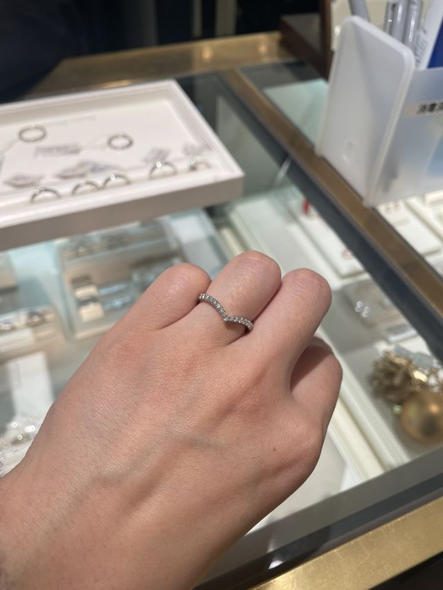 ハーフエタニティの結婚指輪