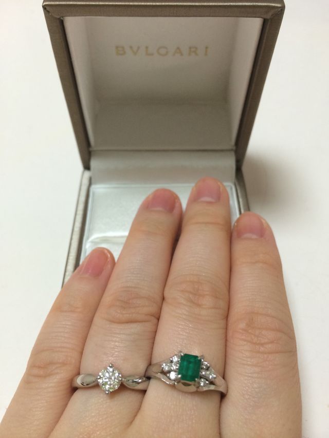 お箱はゴールドの布製のもの