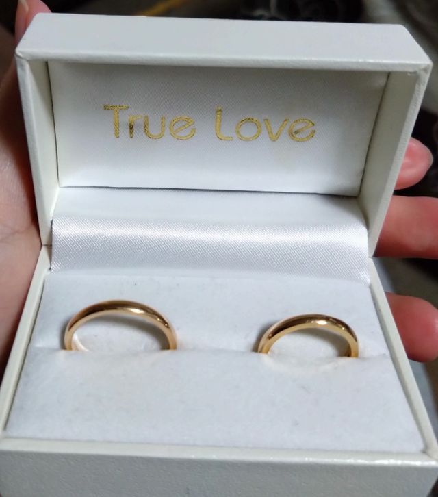 普段着けている時計もピンクゴールドなので。