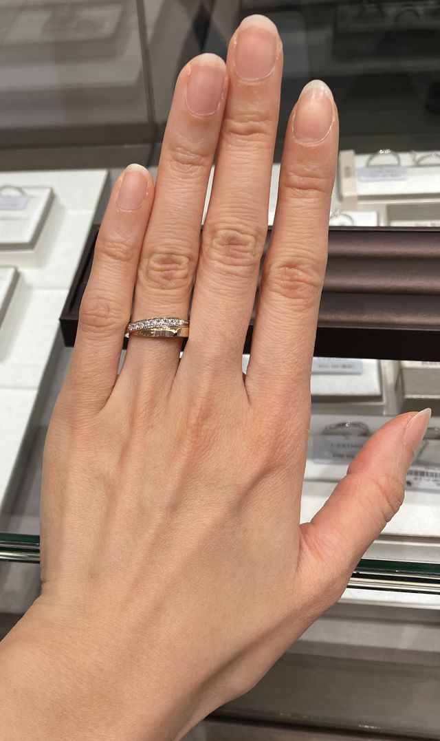 手元が華やかになる印象です。