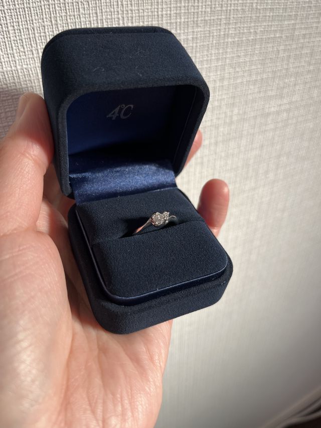 お花のデザインに一目惚れしました。