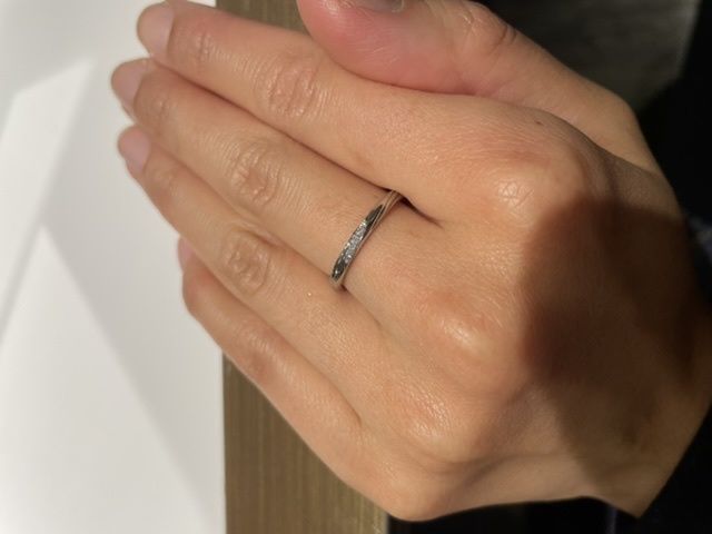 メレダイヤのストレートリングです