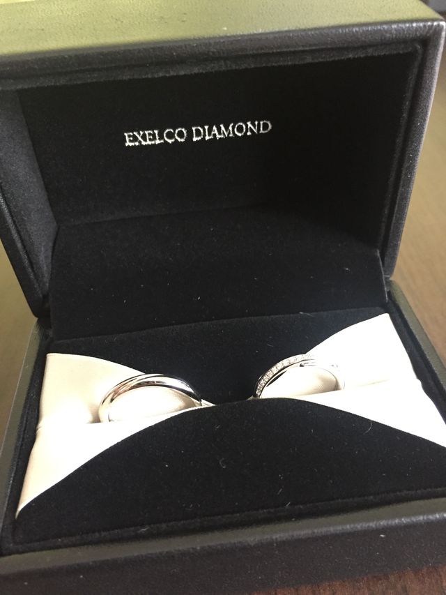 エクセルコダイヤモンドらしい素敵な指輪ケースに入っています
