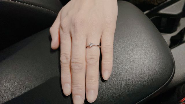 本日受け取りました。丁寧な対応に非常に満足しております。