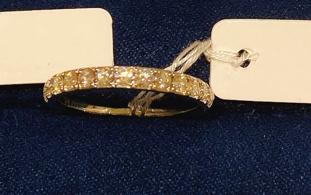 ハーフエタニティです