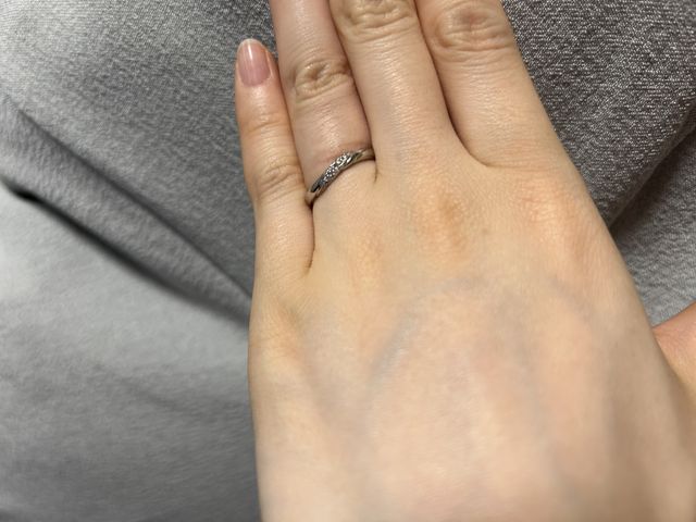 メレダイヤが輝く可愛い指輪です