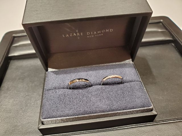 指輪受取時の写真です。