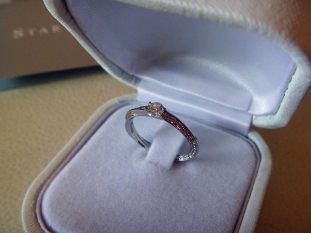 ケースは後に、リングでハート型が投影されるものに♡