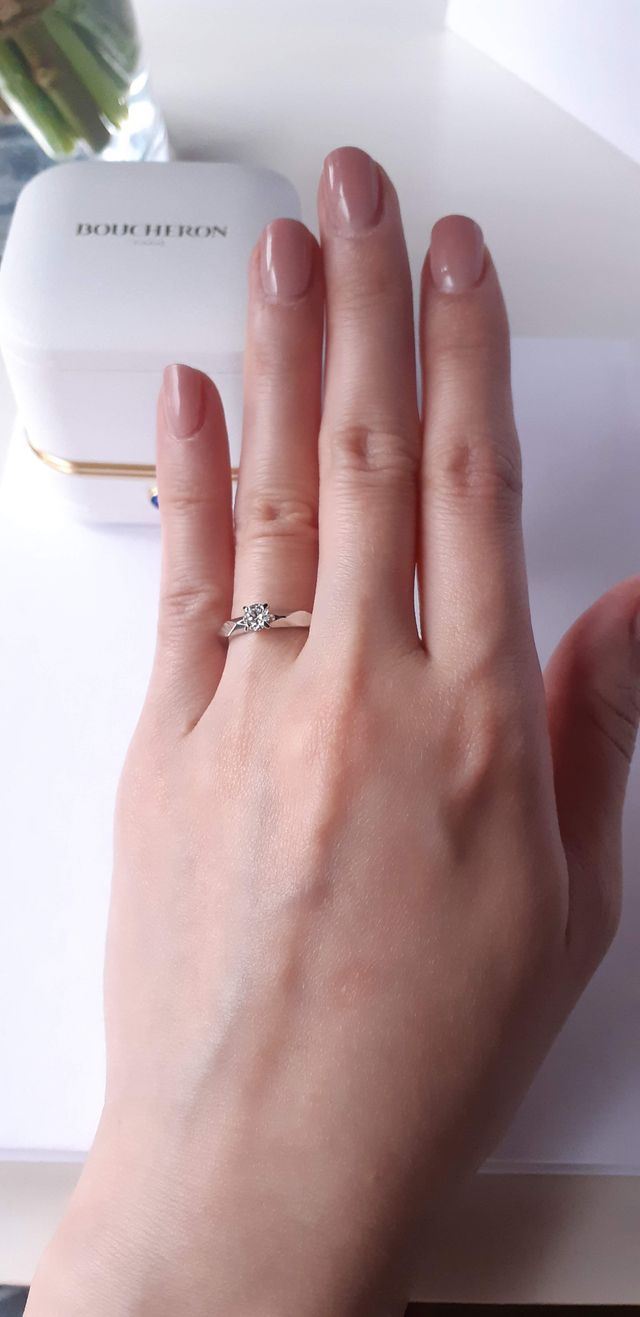 洗練されたデザインがより際立ちます。カジュアルな服装にも◎