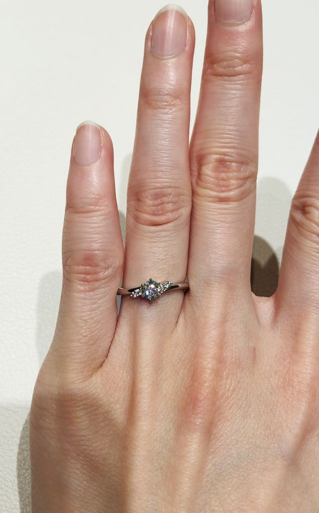 ウェーブ系の新しいデザインだそうです