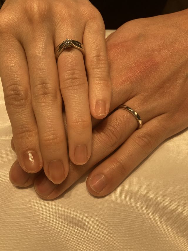 婚約指輪と結婚指輪の重ね付け