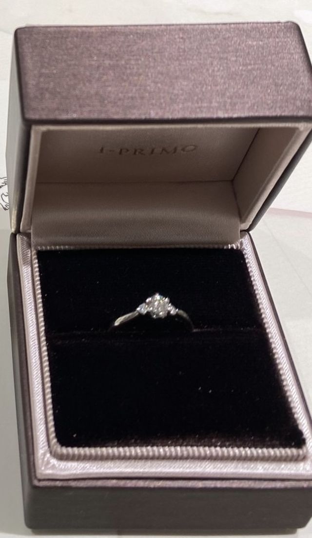 婚約指輪です！