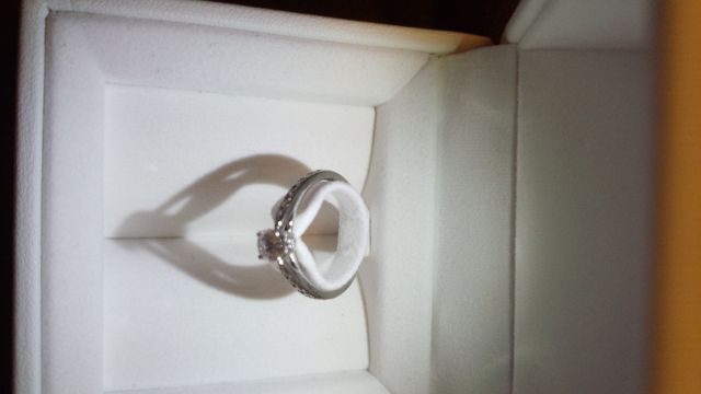 大きすぎず小さすぎない石のサイズです。