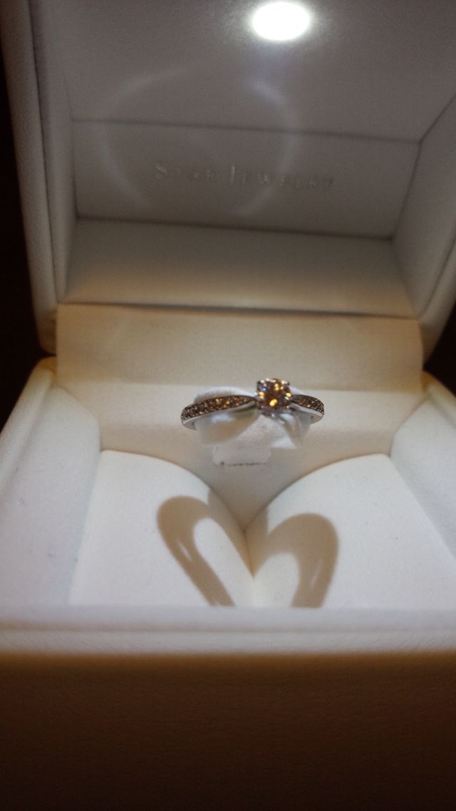 リング本体にもデザインが入っていて寂しくないです。