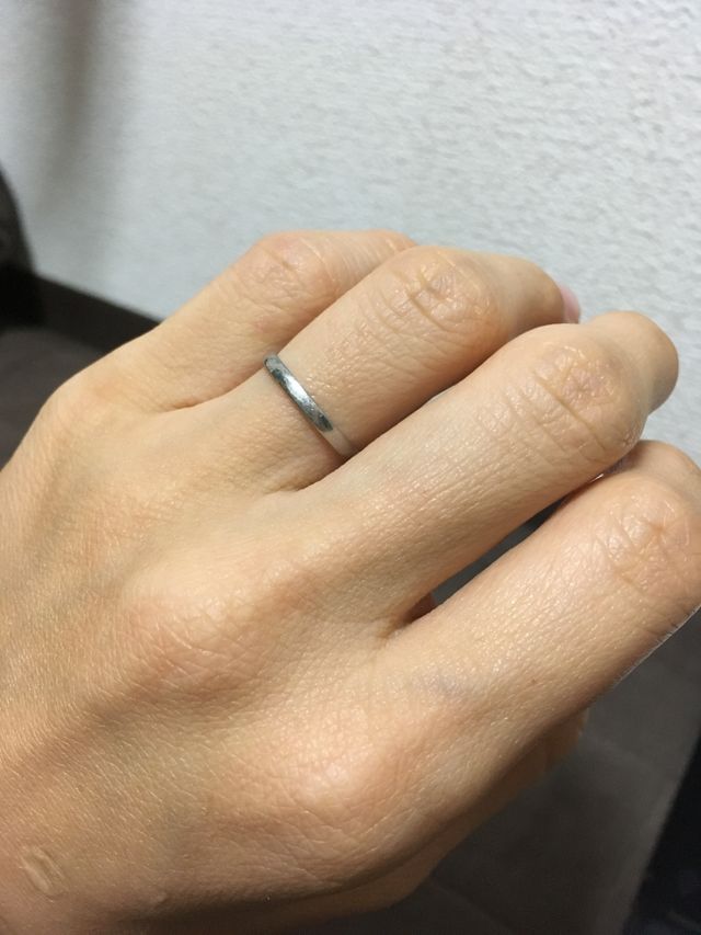 本当にシンプルに。石は内側のみに。