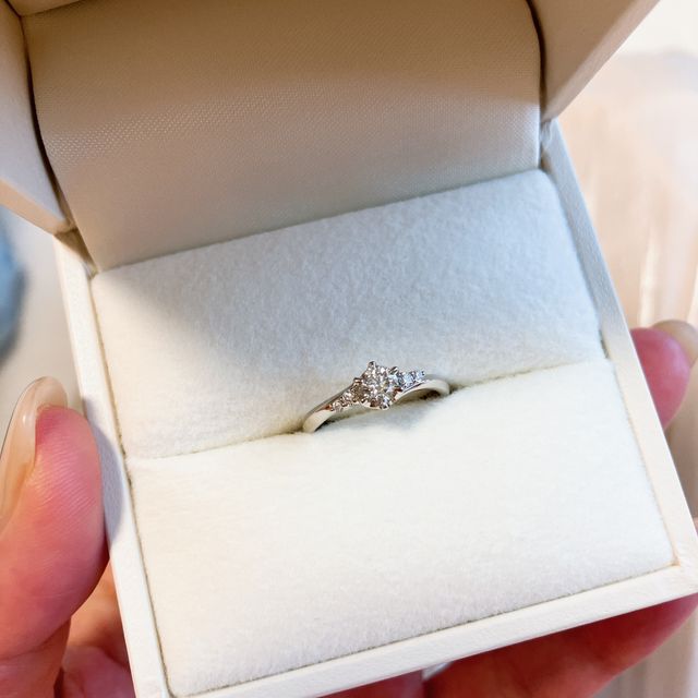 箱を開けた時の輝きも素晴らしいです。