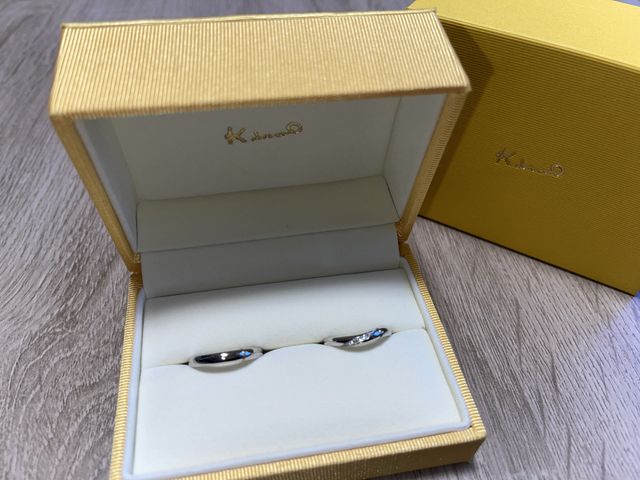 ずっとコンビの指輪に憧れていてダイヤもつけることができました