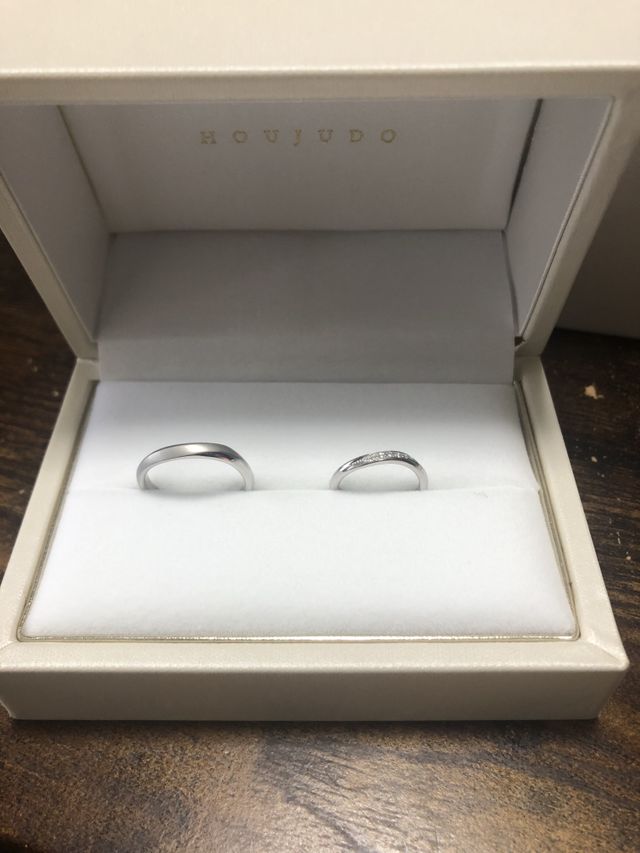 結婚指輪を購入しました。形はウェーブにしました。