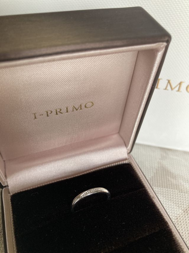 完成した指輪です。
ケイローンで、サイズは6号です。