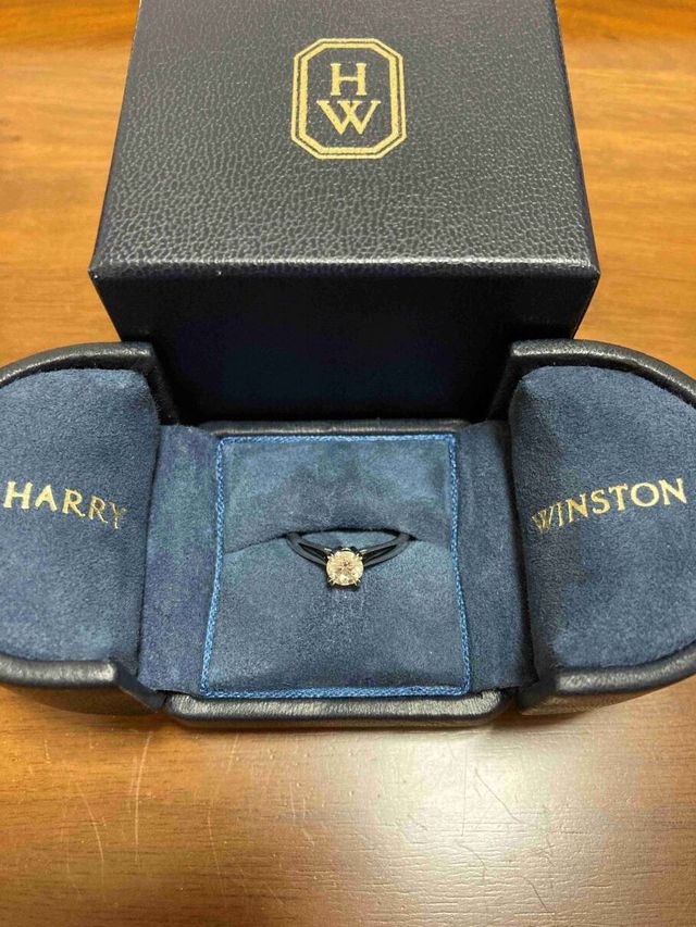 ラウンドカット・ソリティア・リング