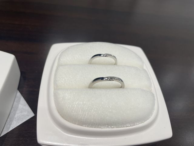 指輪一つ一つにモチーフがあり、指輪を入れる木箱も素敵でした。