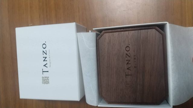 八角形の木の箱で和風で可愛かったです