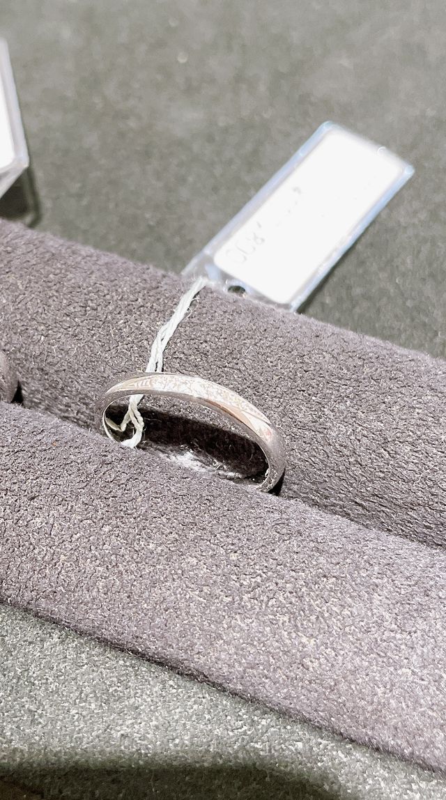 斜めタイプです。