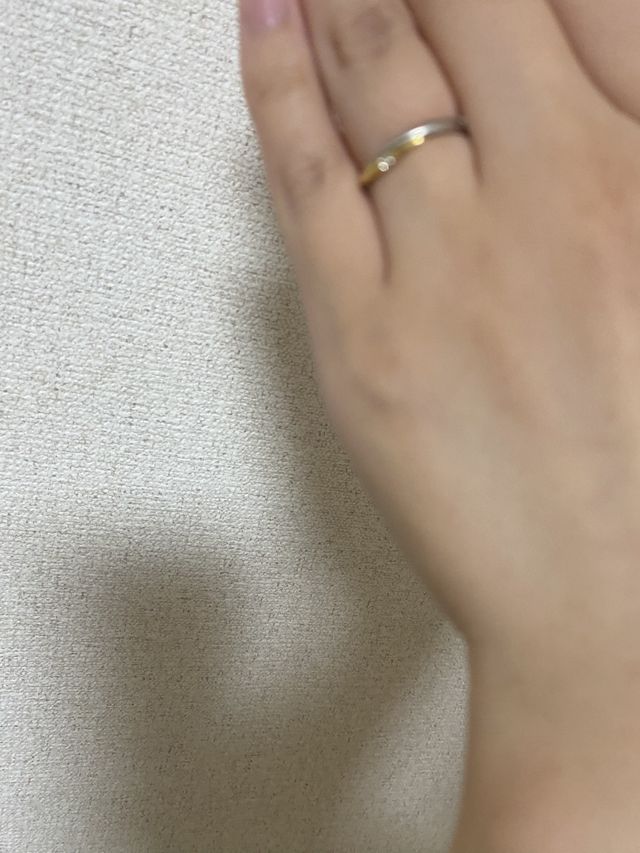 ゴールドとシルバーが混ざった指輪が欲しくて一目惚れで購入！
