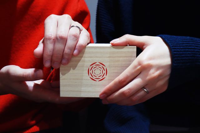 女性は想結で、男性は光結です。