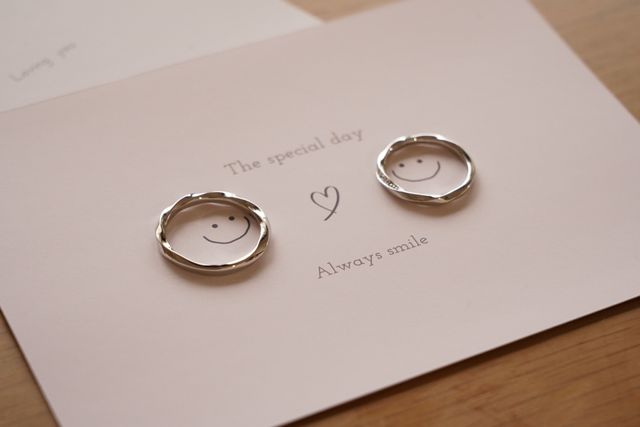 店舗で頂いた指輪の撮影用台紙