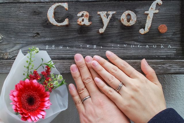 指輪受け取り時にお店の方が撮ってくださったお写真です。