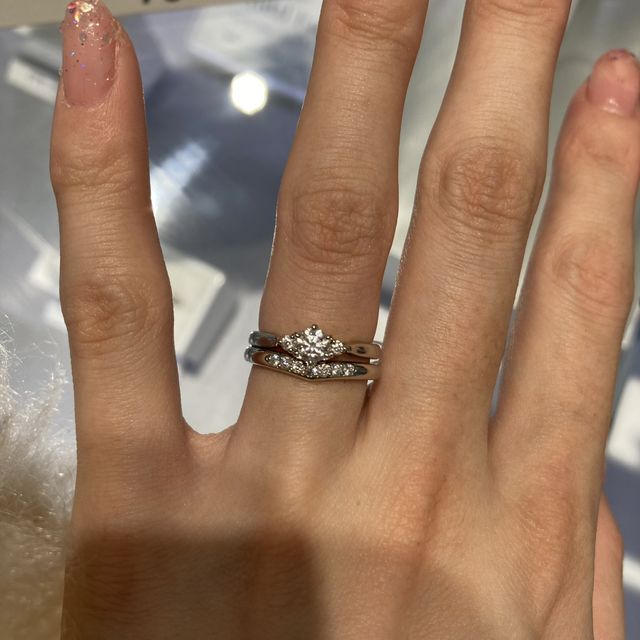 婚約指輪との重ね付け